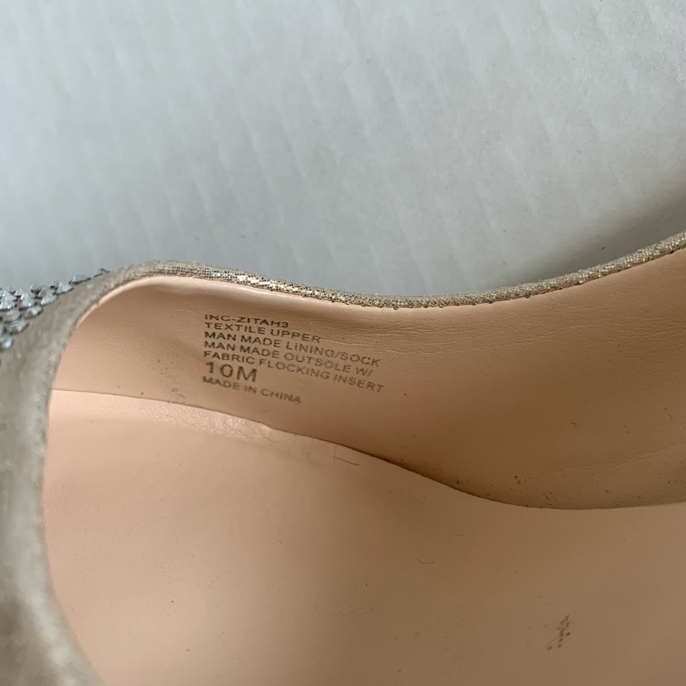 I.N.C International Concepts Heels Shoes Gold Sparkles Heels Size 10. - Picture 8 of 9